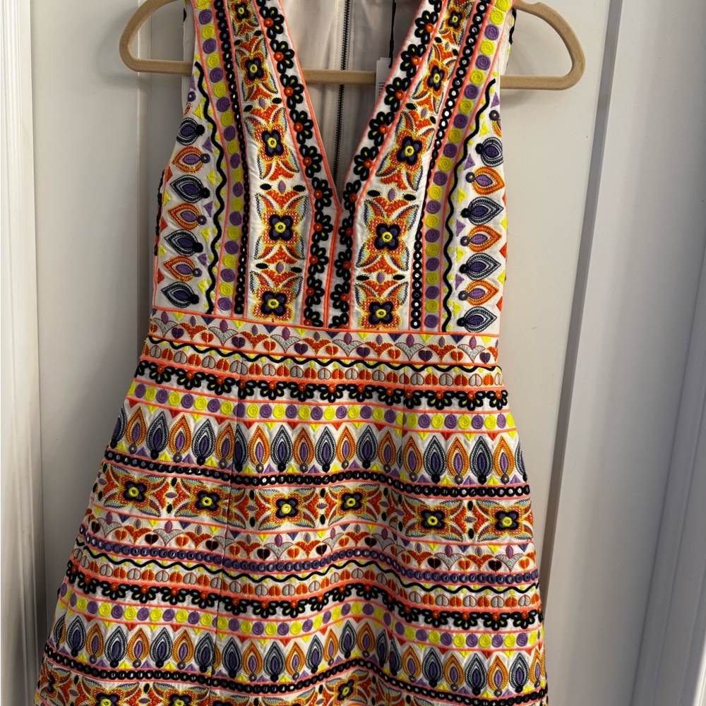 Alice + Olivia Floral Embroidered Dress, Size 6 NWT
